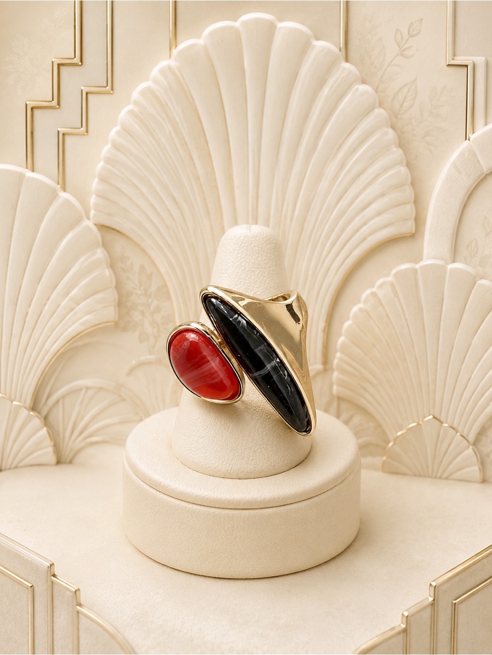 🆕😍Gold Tone mid Century Modern Ring with Red and Black Resin Stones